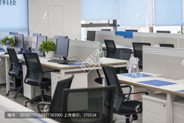 現(xiàn)代職場(chǎng)-匯圖網(wǎng) www.fosd68.com 現(xiàn)代職場(chǎng)