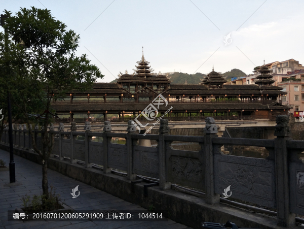 風(fēng)雨橋