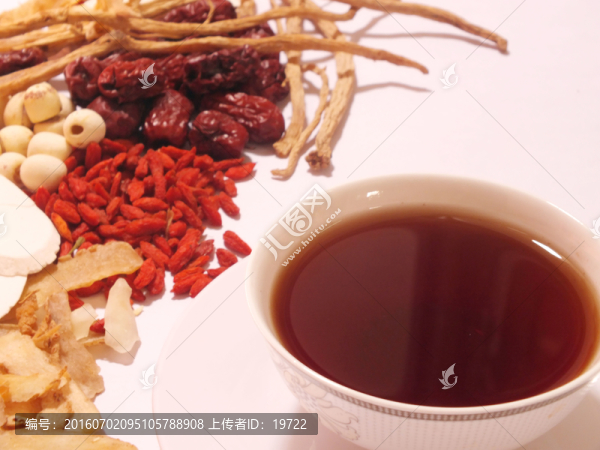 滋補(bǔ)藥湯