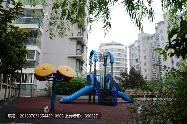 小區(qū)戶外活動設(shè)施