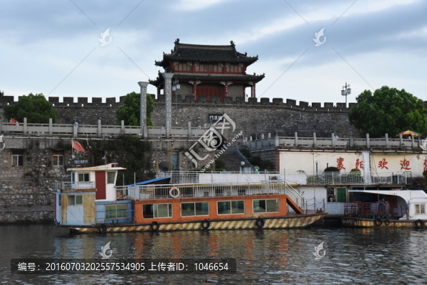 襄陽(yáng)臨漢門(mén)