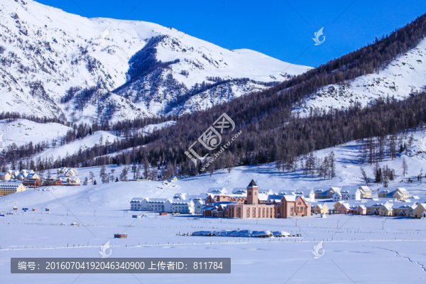 喀納斯阿勒泰山區(qū)禾木雪景