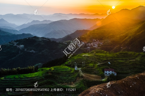 遠山光影