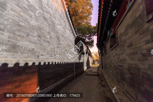 北京大學(xué)校園風(fēng)光朗潤園夜景月光