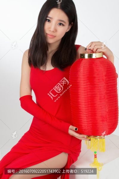 紅裙子女孩