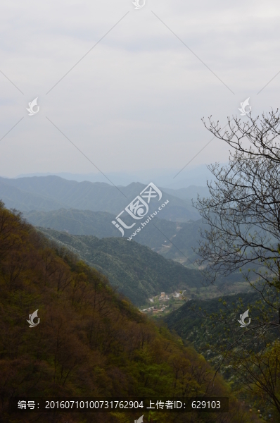 遠(yuǎn)山