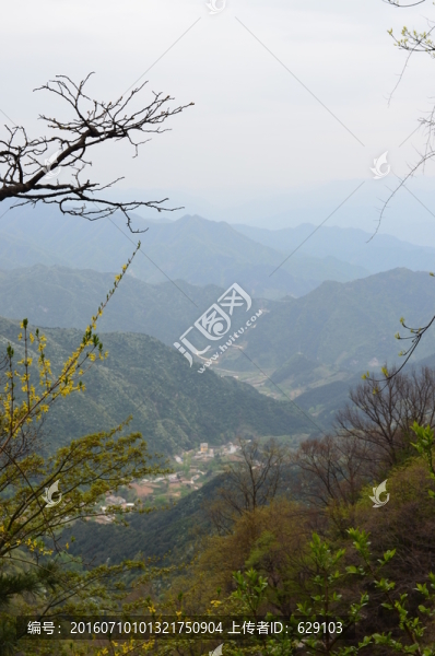 遠(yuǎn)山