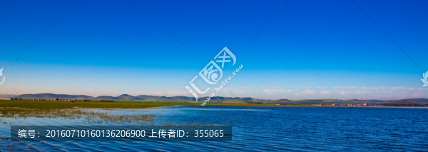 草原湖泊