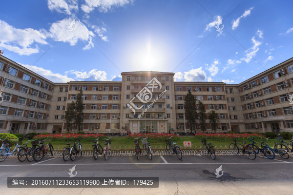 北京大學(xué)校園風(fēng)光勺園二號(hào)樓