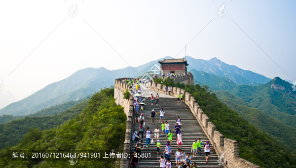 爬長(zhǎng)城