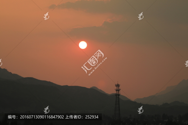 夕陽(yáng)紅