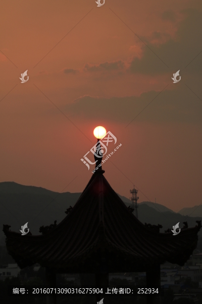 夕陽紅