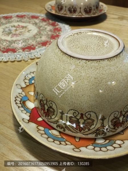 少數(shù)民族餐具