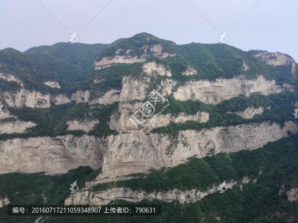 綿山山壁