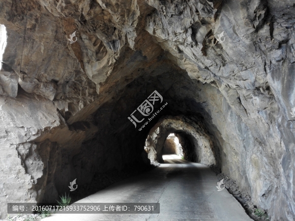 錫崖溝掛壁公路