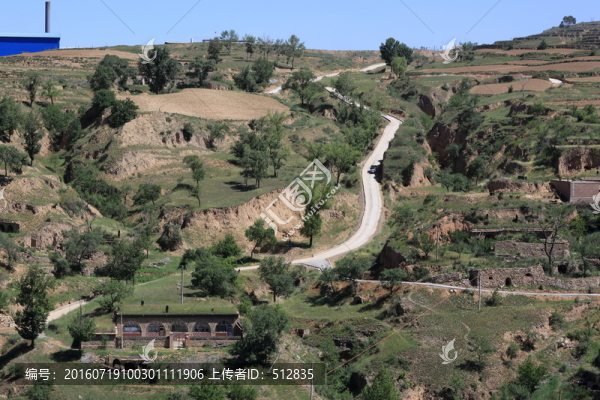小山村
