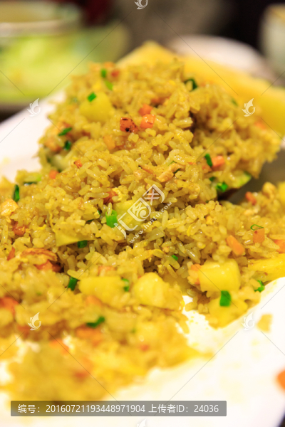 泰式菠蘿海鮮炒飯