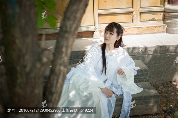 古裝美女人像