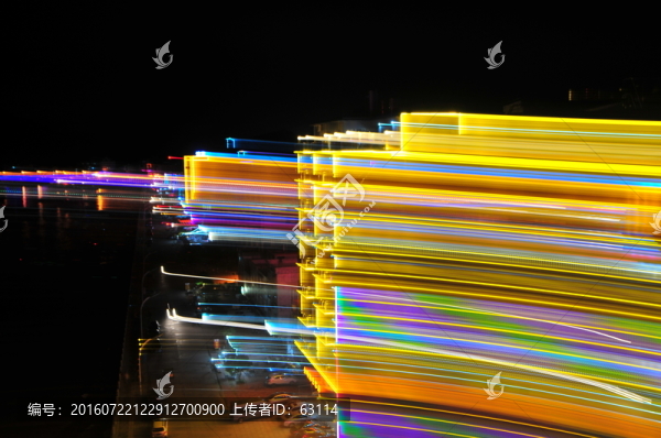 小鎮(zhèn)夜色,河流,倒影,萬家燈火