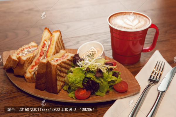 吐司沙拉咖啡套餐