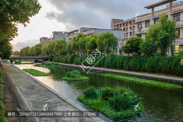 生態(tài)河道護(hù)城河