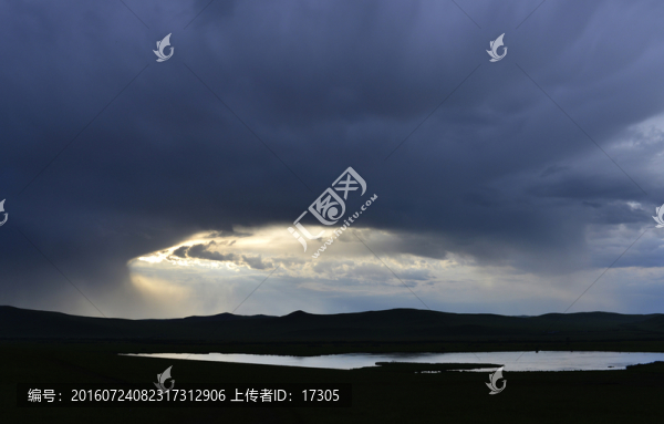 雨中的那吉