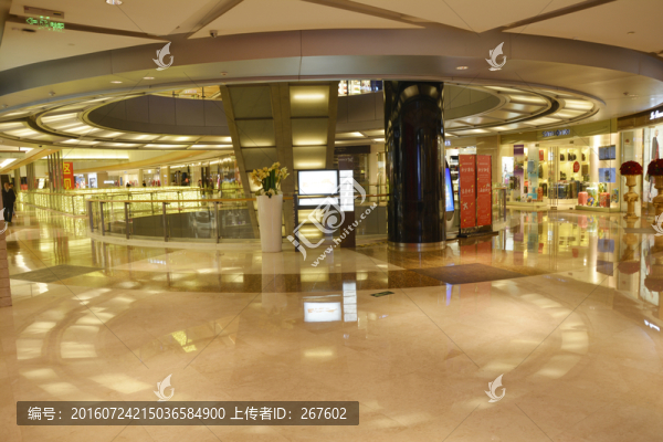 商場