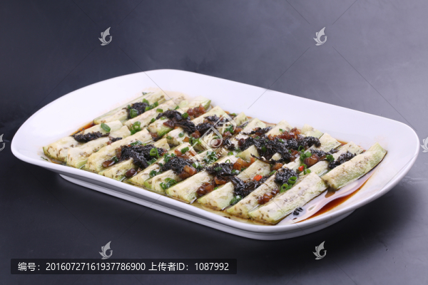 肉碎欖菜蒸翡翠茄
