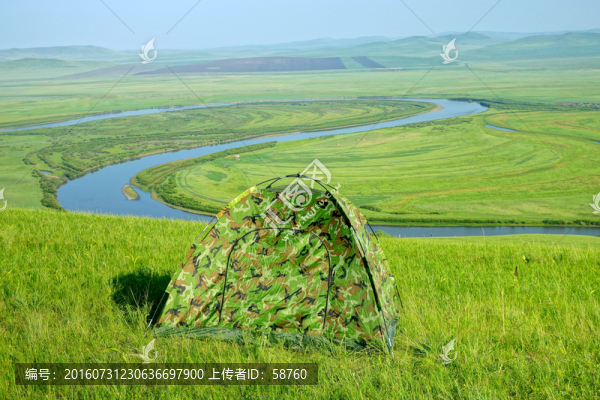 草原河畔帳篷