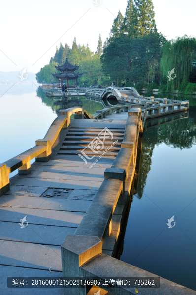 杭州西湖長橋公園風(fēng)光