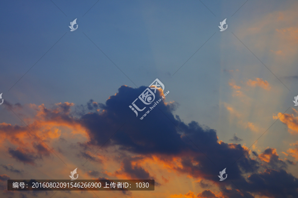 天空晚霞
