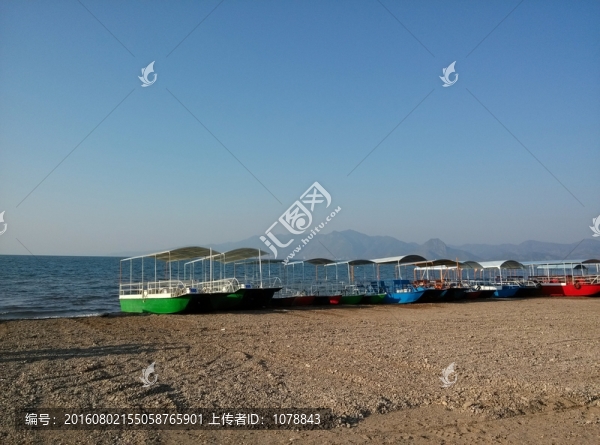湖邊