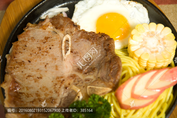 安格斯T骨牛排