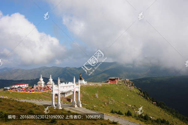 五臺(tái)山西來(lái)寺開光儀式