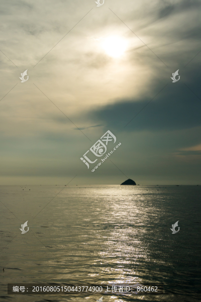 海上日出