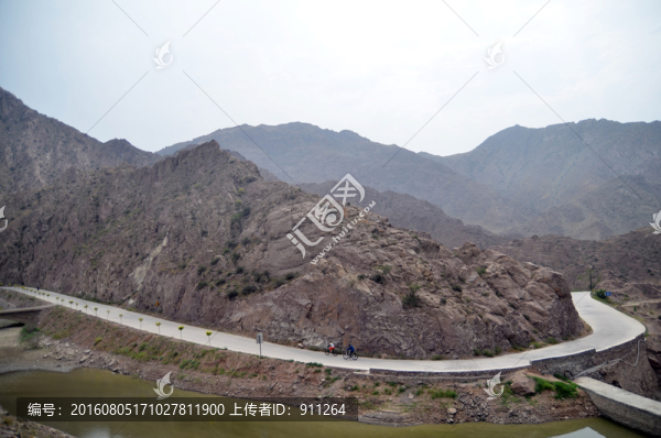 山路騎行