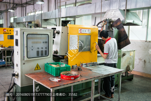 壓鑄模具生產(chǎn)車間