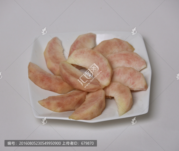 一盤桃肉
