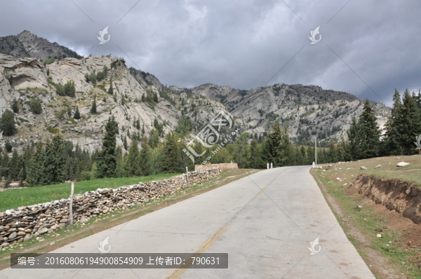 通往大山的路