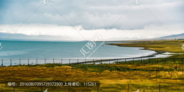 草灘湖水