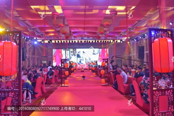 婚禮布場(chǎng)