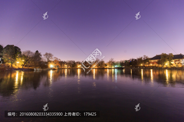 北大未名湖冬天夜景星夜