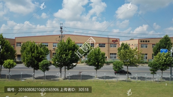 工業(yè)園內(nèi)