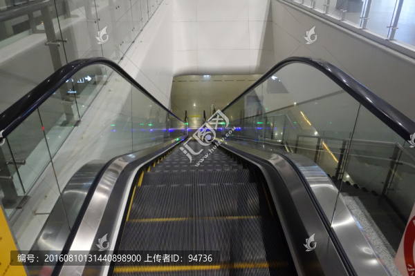 自動扶梯