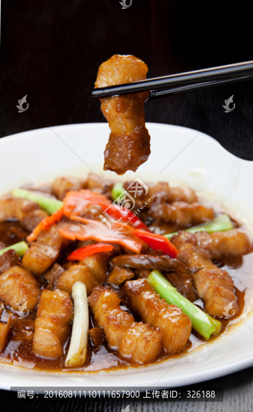 松茸菌燜五花肉