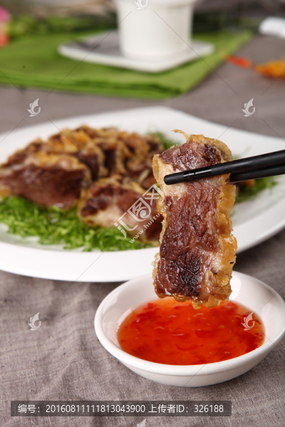 脆皮三角肥牛