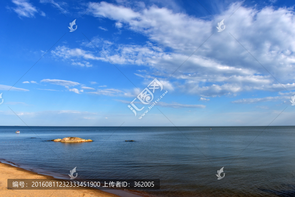 藍(lán)天白云大海