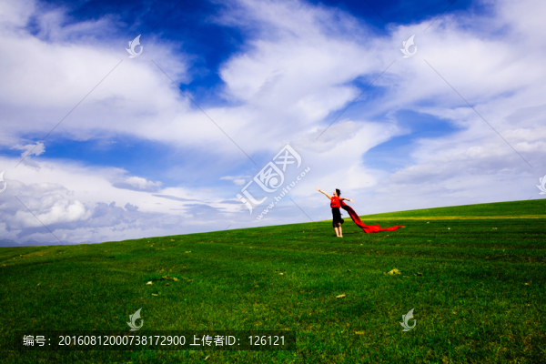 巴里坤草原風光