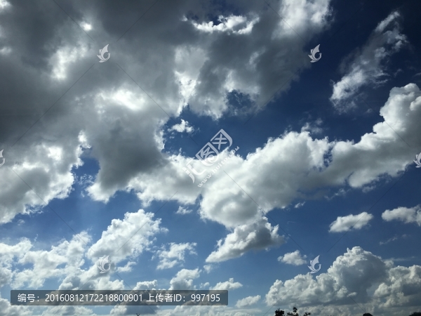 天空
