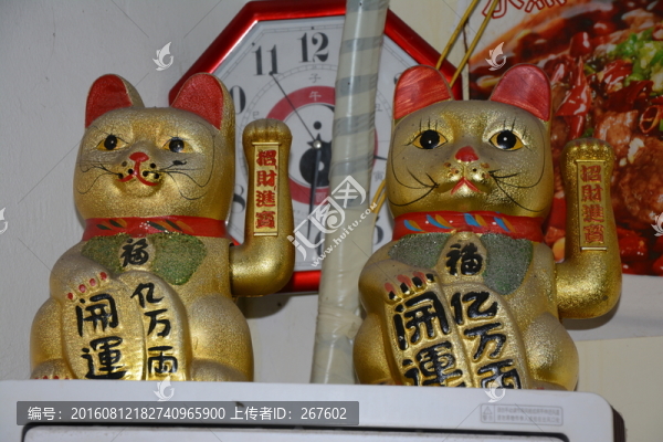 招財(cái)貓